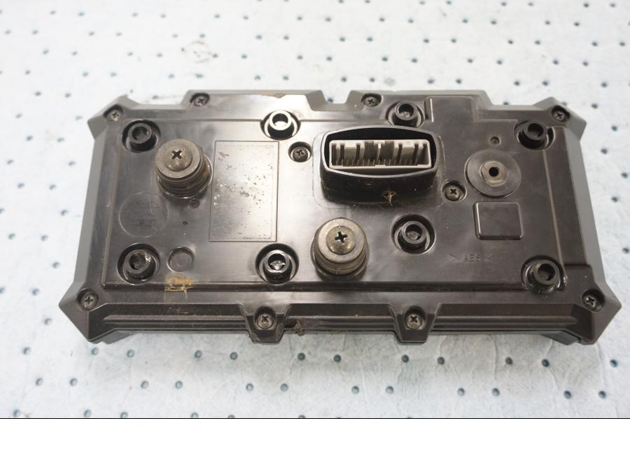 Höger sida på Instrumentpanel från en Yamaha MT-09 Tracer -2019 motorcykel.