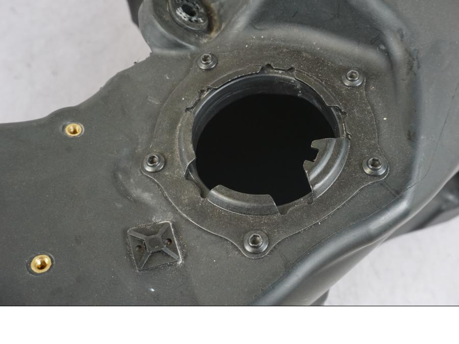 Extrabild4 på Bensintank från en Ducati Multistrada 1158 V4 -2021 motorcykel.