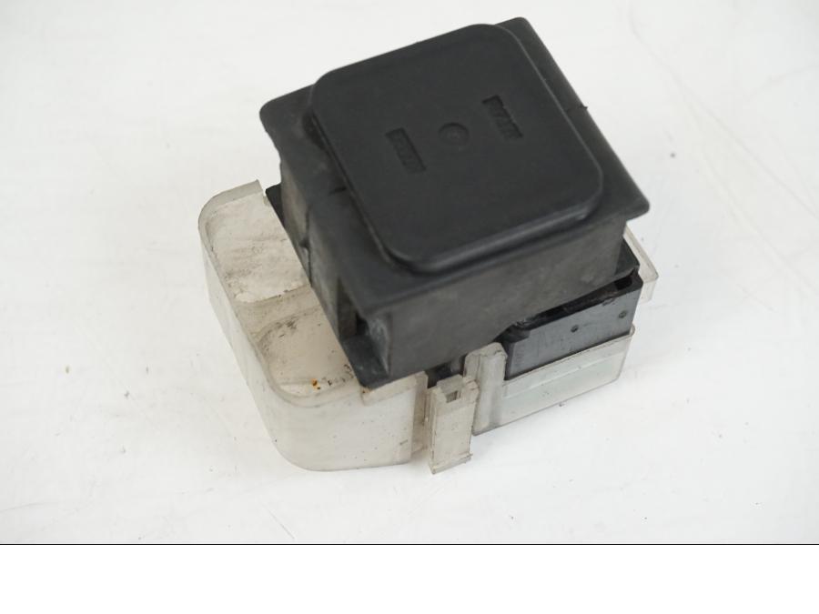 Extrabild1 på Startrelä från en Suzuki GSX 600 F -1998 motorcykel.