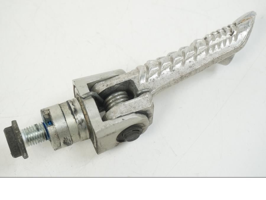 Framsidan på Fotpinne från en Suzuki GSX-R 1000 -2007 motorcykel.