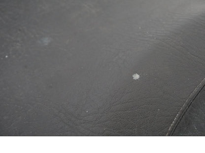 Höger sida på Sadel från en BMW K 1100 LT -1999 motorcykel.