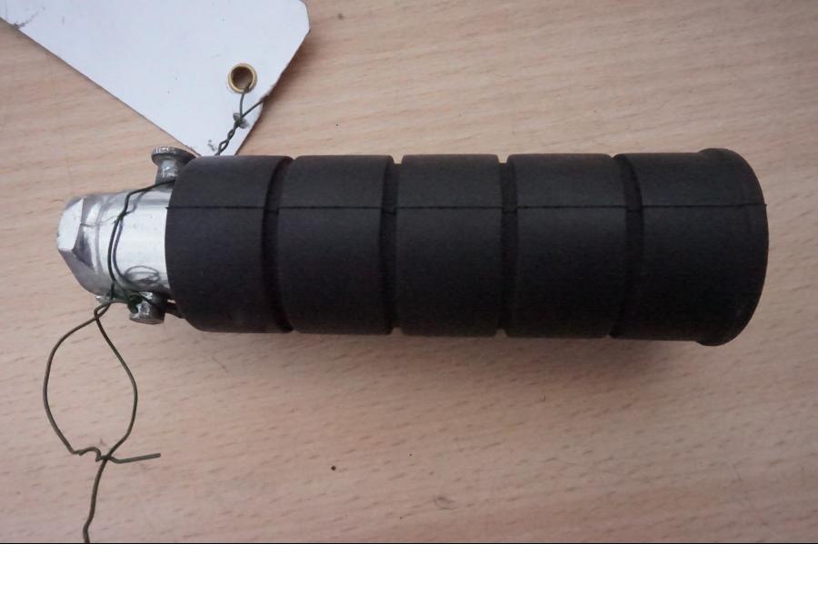 Baksidan på Fotpinne från en Yamaha XVS 1100 -2002 motorcykel.