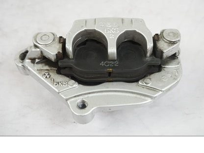 Snett nerifrån på Bromsok från en Yamaha XVS 1100 -2004 motorcykel.