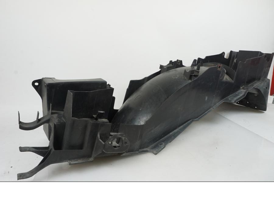 Framsidan på Undertail från en Yamaha XJ 900 S -1997 motorcykel.