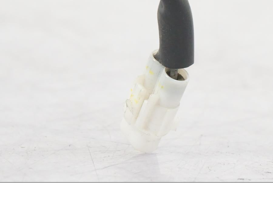 Vänster sida på ABS givare från en Yamaha MT-09 -2016 motorcykel.