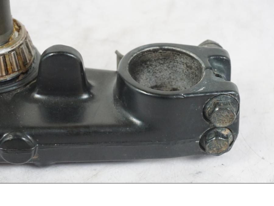 Baksidan på Gaffelkrona från en Kawasaki KL 650A -1987 motorcykel.