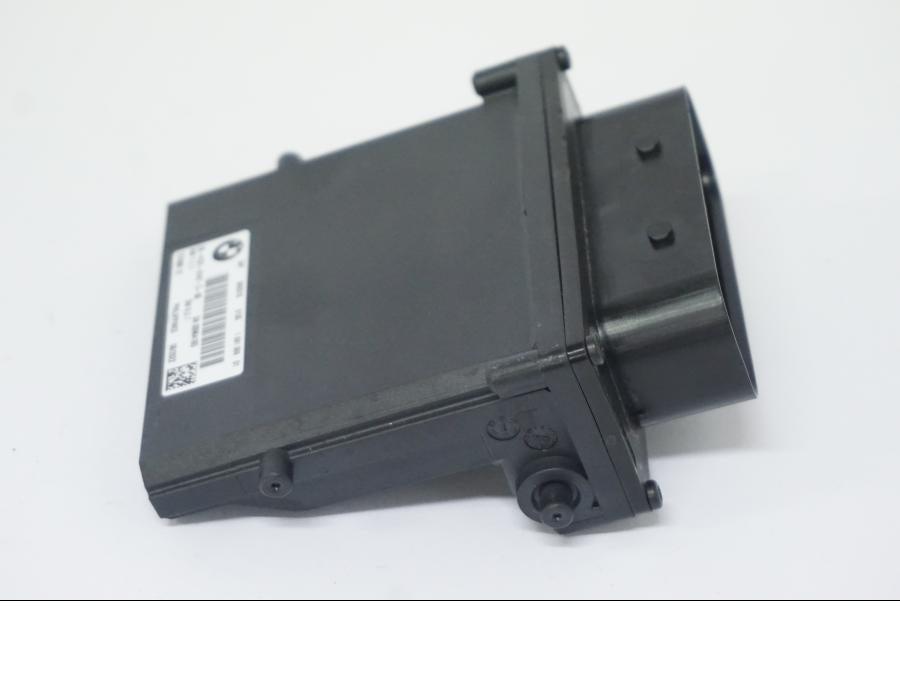 Vänster sida på ESA Control Unit från en BMW R 1250 GS -2022 motorcykel.