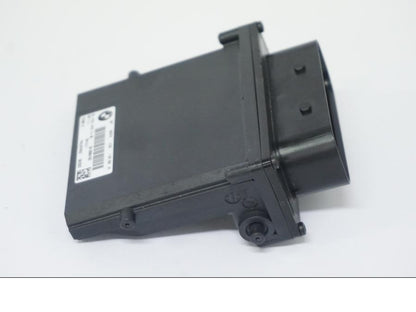 Vänster sida på ESA Control Unit från en BMW R 1250 GS -2022 motorcykel.