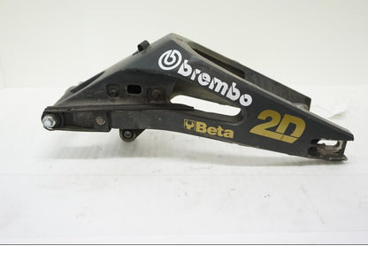 Baksidan på Sving från en Yamaha YZF-R 125 -2008 motorcykel.