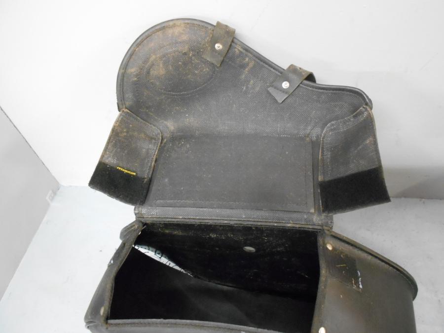 Extrabild1 på Sidoväska från en Kawasaki VN 1600 Mean Streak -2007 motorcykel.