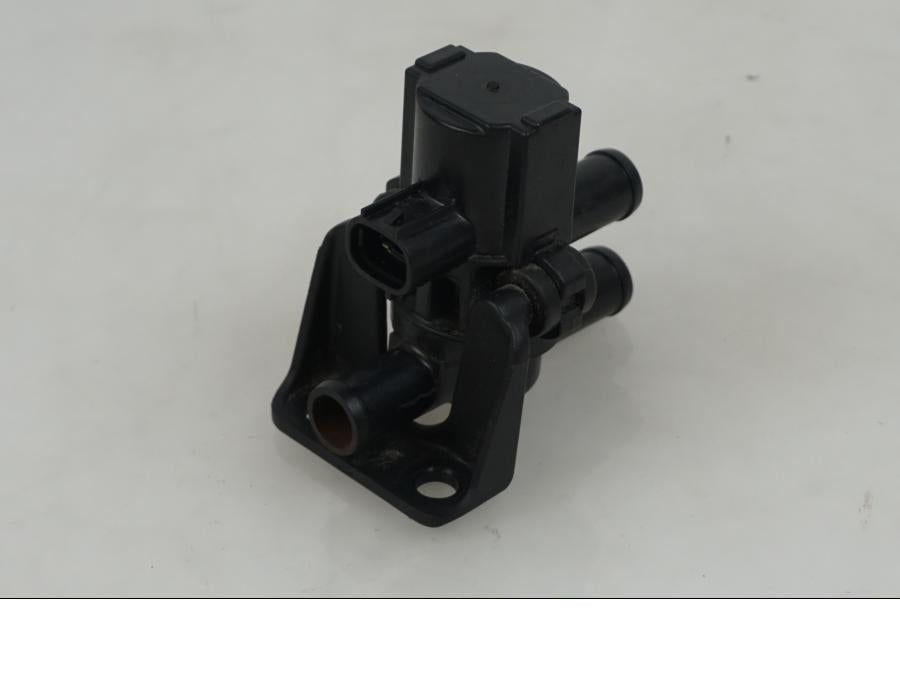 Framsidan på Second Air från en Aprilia Tuono V4R -2018 motorcykel.