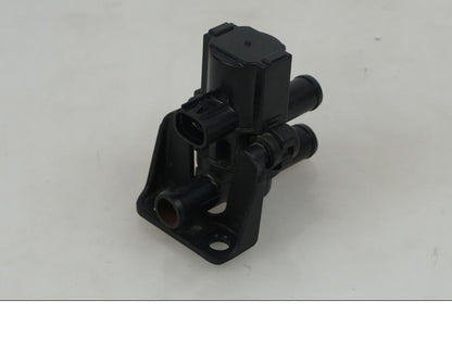 Framsidan på Second Air från en Aprilia Tuono V4R -2018 motorcykel.