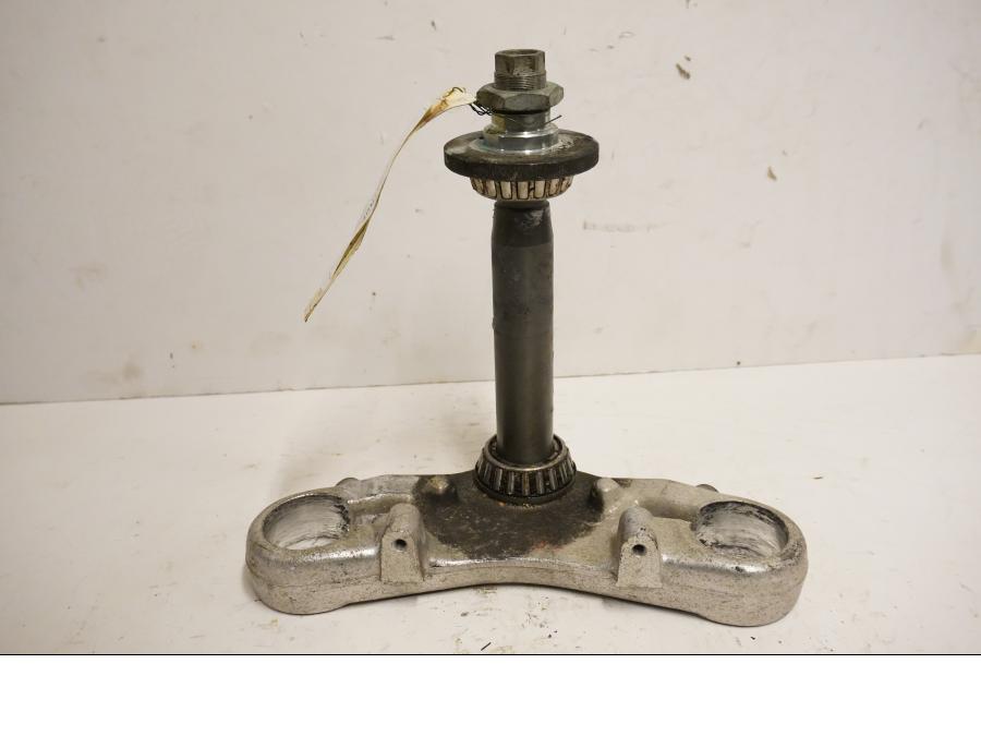 Framsidan på Gaffelkrona från en BMW K 75 -1991 motorcykel.