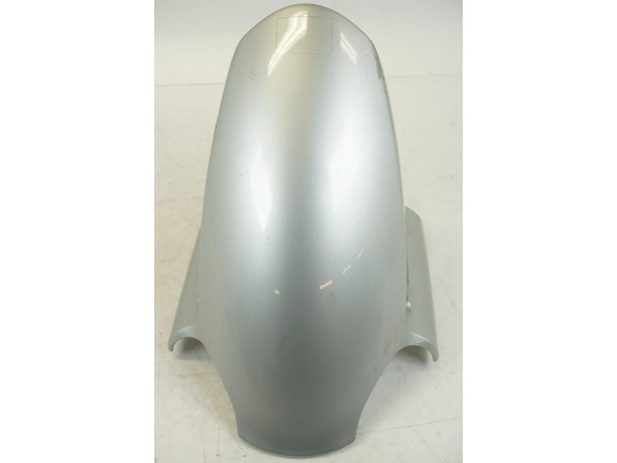 Snett uppifrån på Framskärm från en BMW F 650 CS -2003 motorcykel.