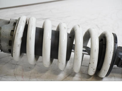 Höger sida på Stötdämpare från en Honda CBR 900 RR -2000 motorcykel.