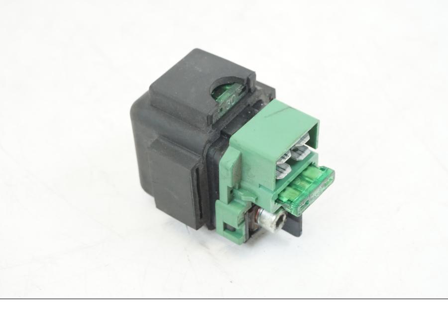 Framsidan på Startrelä från en Honda CB 600 F -2008 motorcykel.