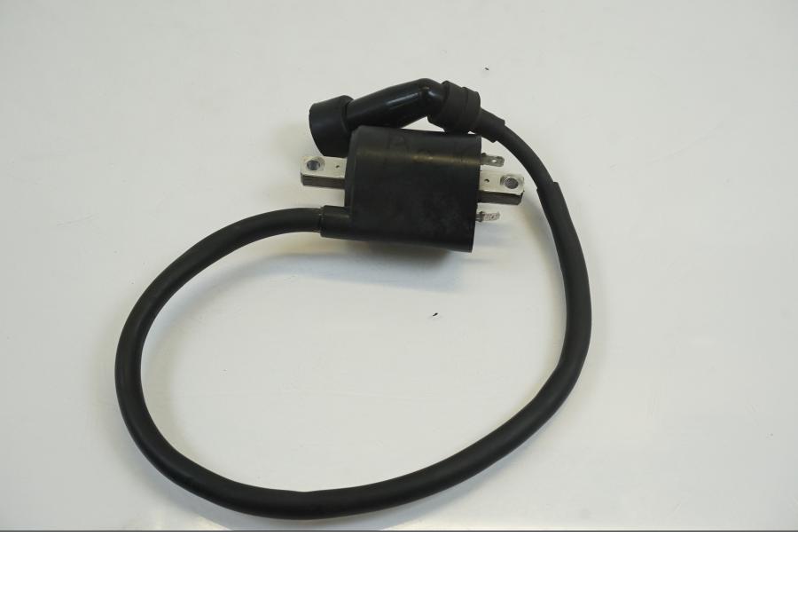 Framsidan på Tändspole från en Yamaha XVS 1100 -2003 motorcykel.