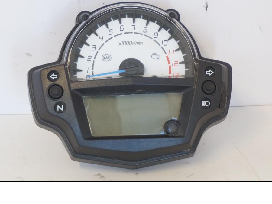 Framsidan på Instrumentpanel från en Kawasaki ER-6N -2012 motorcykel.