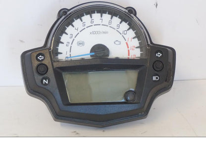 Framsidan på Instrumentpanel från en Kawasaki ER-6N -2012 motorcykel.