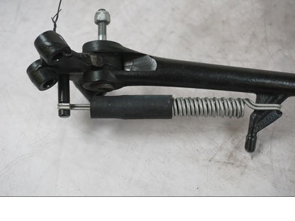 Vänster sida på Sidostöd från en BMW F 800 R -2018 motorcykel.