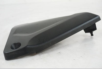 Höger sida på Sidopanel från en BMW R 1250 GS -2021 motorcykel.