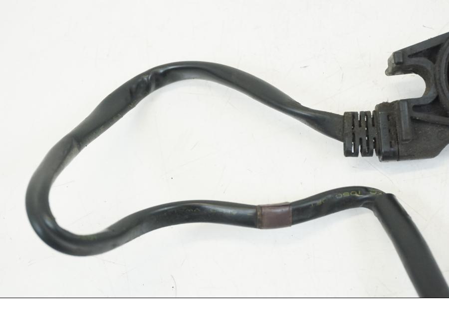 Höger sida på Sidostödsbrytare från en Honda CB 750 -2002 motorcykel.