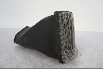 Framsidan på Luftrör från en KTM 1290 Super Duke R -2023 motorcykel.