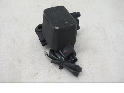 Höger sida på Bromshuvudcylinder från en Ducati Monster 796 -2013 motorcykel.