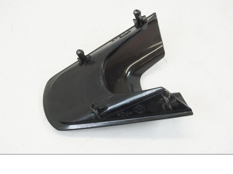 Vänster sida på Instrumentkåpa från en Ducati Streetfighter V4 -2020 motorcykel.