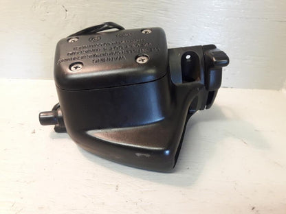 Framsidan på Kopplingshuvudcylinder från en BMW R 1150 GS -2003 motorcykel.