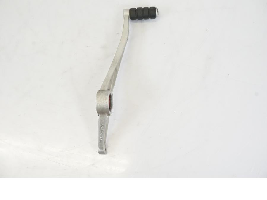 Snett uppifrån på Växelpedal från en BMW S 1000 XR -2019 motorcykel.