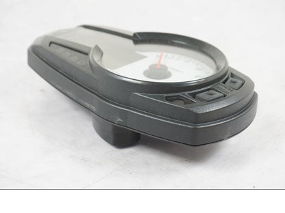 Höger sida på Instrumentpanel från en Kawasaki ZX-6R -2011 motorcykel.