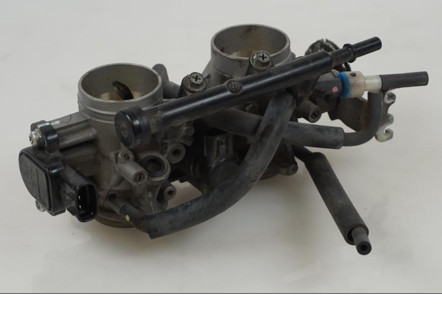 Baksidan på Spjällhus från en Yamaha MT-07 -2016 motorcykel.