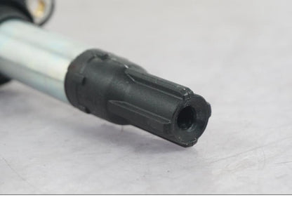 Snett uppifrån på Tändspole från en KTM 1290 Super Duke R -2022 motorcykel.