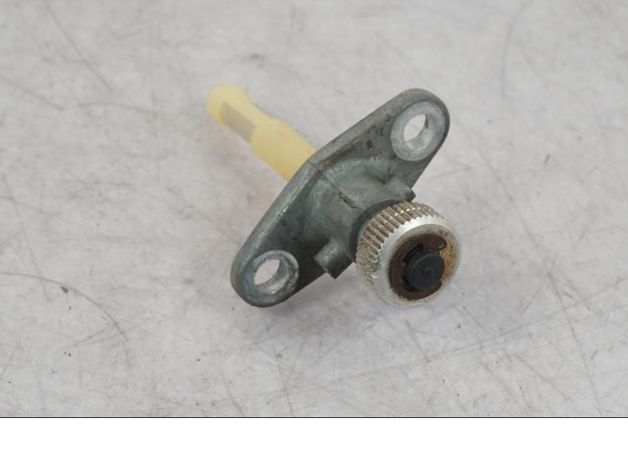 Höger sida på Bensinkran från en KTM 1290 Super Adventure R -2018 motorcykel.