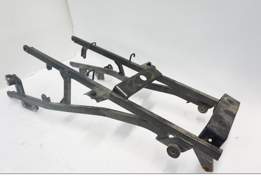 Snett nerifrån på Bakram från en Suzuki DL 1000 -2003 motorcykel.