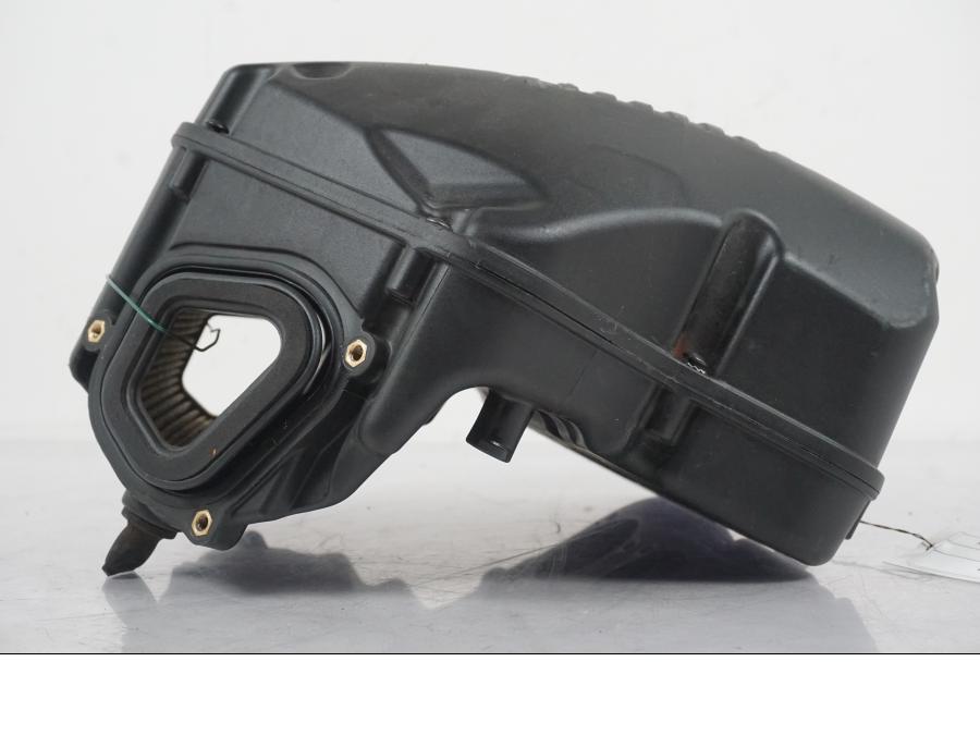 Extrabild2 på Luftburk från en MV Agusta Dragster -2014 motorcykel.