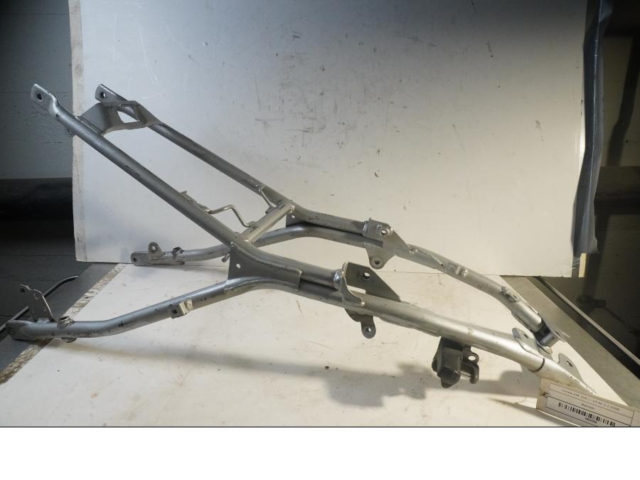 Framsidan på Bakram från en Honda CRF 250 -2013 motorcykel.