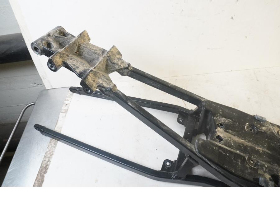 Baksidan på Bakram från en KTM 690 SM -2008 motorcykel.