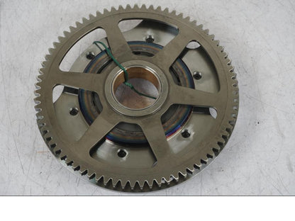 Vänster sida på Startkopplingsdrev från en BMW R 1250 GS -2023 motorcykel.