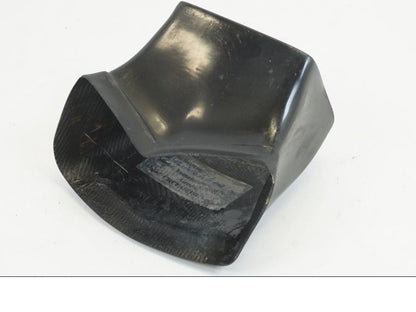 Framsidan på Luftintag från en Yamaha YZF 1000 R1 -2015 motorcykel.