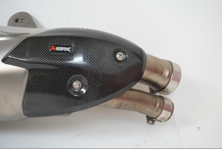 Snett uppifrån på Ljuddämpare Sport från en BMW S 1000 R -2018 motorcykel.