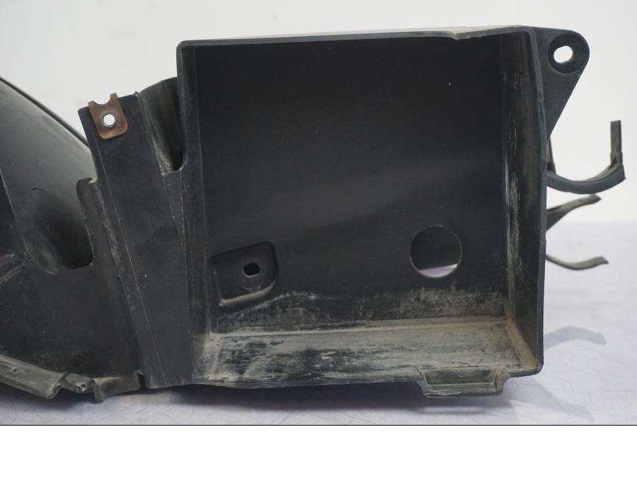 Baksidan på Undertail från en Yamaha XJ 900 -1997 motorcykel.