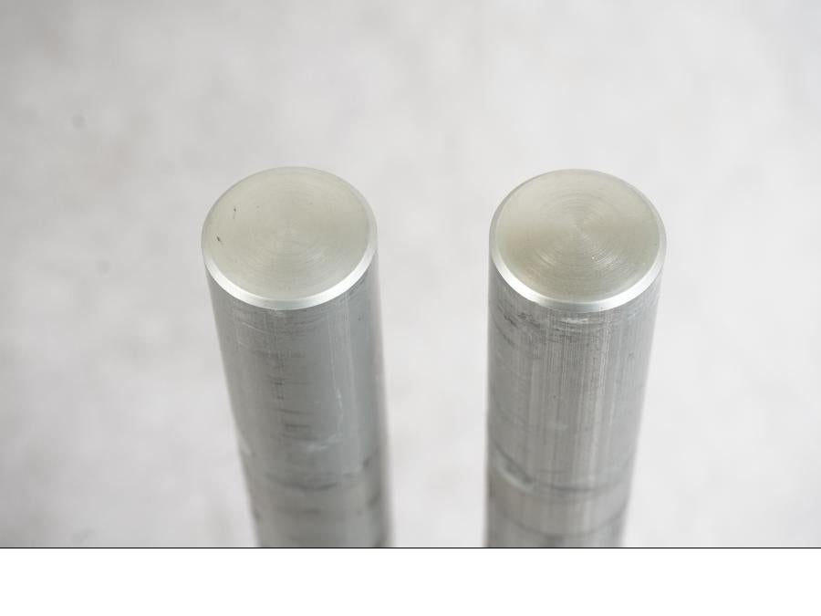 Vänster sida på Styre från en Suzuki GSX 1300 RX -1999 motorcykel.