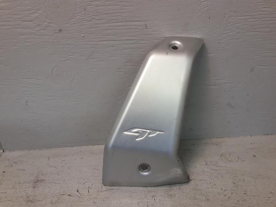 Framsidan på Dekorkåpa från en KTM 1290 Super Duke -2016 motorcykel.