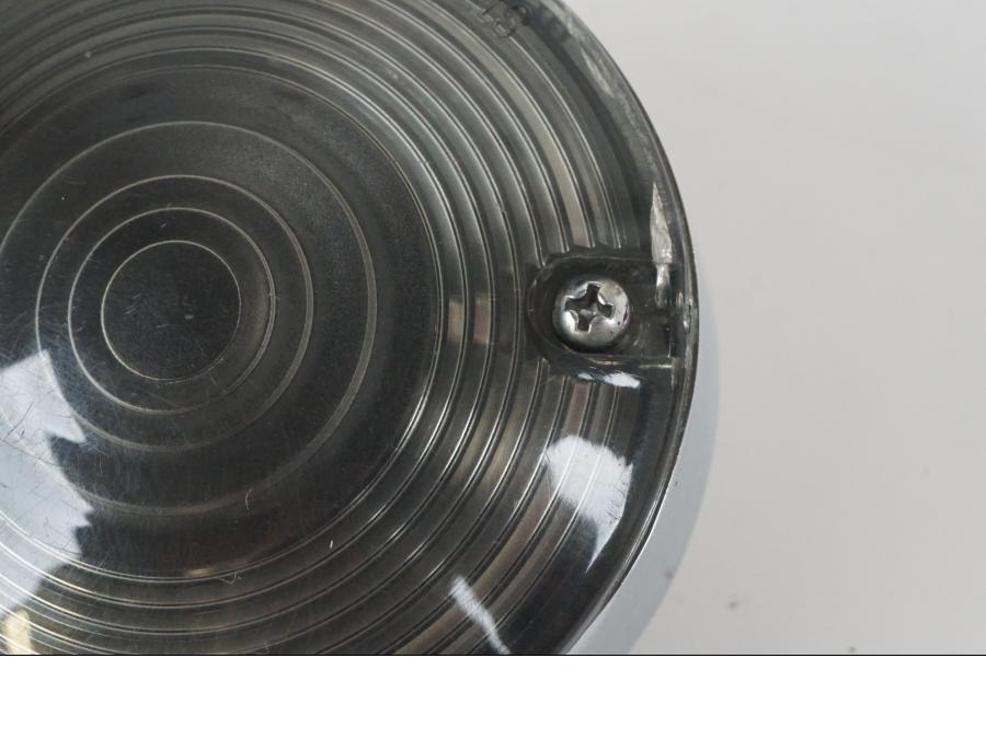 Snett nerifrån på Blinkers från en H-D Touring Road King FLHR/I -1997 motorcykel.