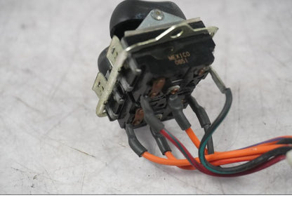 Höger sida på Tryckknappsreglage från en H-D Touring Street Glide FLHX -2009 motorcykel.