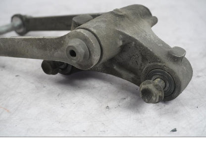 Vänster sida på Stötdämparlänkage från en Kawasaki ZX-10R -2008 motorcykel.