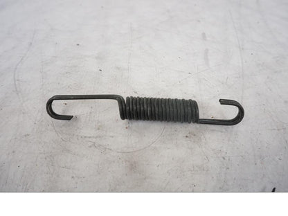 Snett nerifrån på Sidostöd från en Kawasaki Z 800 -2014 motorcykel.