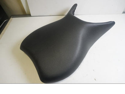 Framsidan på Sadel från en Suzuki TL 1000 S -1997 motorcykel.